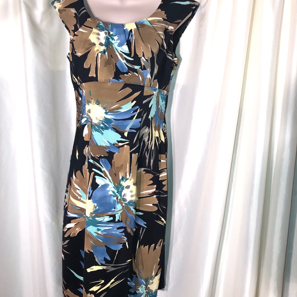 Cute pleated top professional dress, slimming